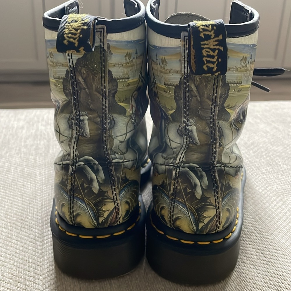 1460s Pascal Dr. Martens Rare St. George and the Dragon EUC - Picture 4 of 8